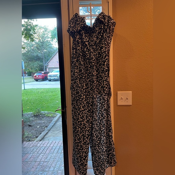 Entro Jumpsuit - Picture 3 of 4